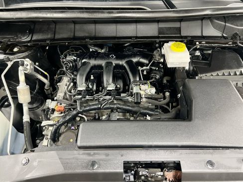 Used 2024 Nissan Pathfinder SV image 25