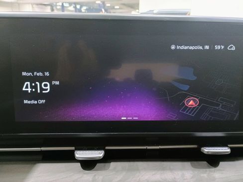 Used 2024 Kia Carnival SX image 14