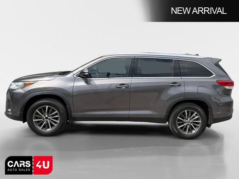 Used 2019 Toyota Highlander XLE AWD/4WD image 4