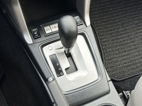 Used 2017 Subaru Forester 2.5i Premium image 26