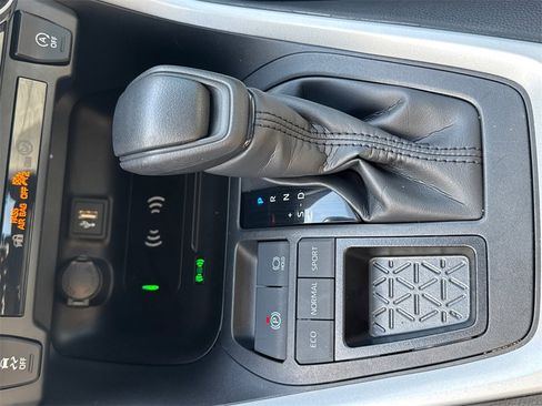 Used 2024 Toyota RAV4 XLE image 30