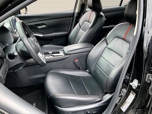 Used 2024 Nissan Sentra SR w/ SR Premium Package image 19