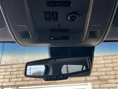 Used 2017 Chevrolet Tahoe Premier RWD image 28