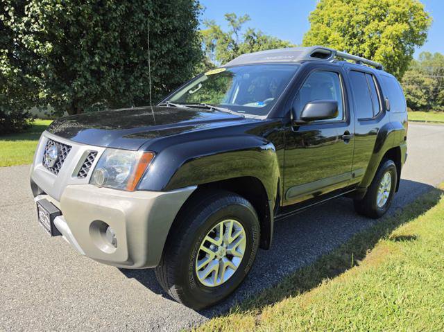 Used 2015 Nissan Xterra S AWD/4WD image 2