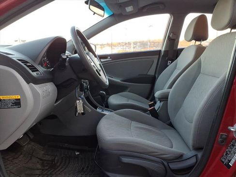 Used 2008 Nissan Versa Hatchback FWD image 7