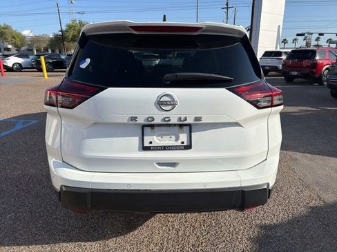 Certified 2025 Nissan Rogue S image 4