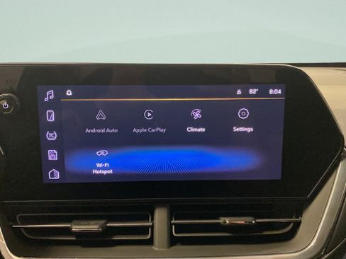 Used 2024 Chevrolet Trax RS w/ Sunroof Package FWD image 18