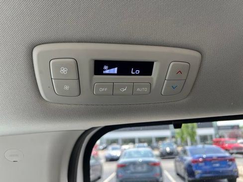 Certified 2024 Kia Carnival EX FWD image 33