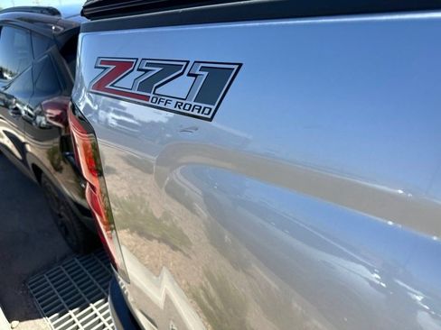 Used 2015 Chevrolet Silverado 2500 LTZ w/ Duramax Plus Package AWD/4WD image 10