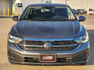 Used 2024 Volkswagen Jetta SE FWD video 2