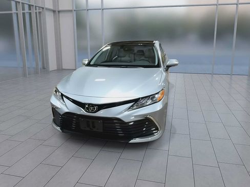 Used 2021 Toyota Camry XLE AWD/4WD image 6