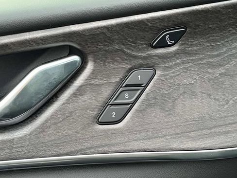 New 2025 Jeep Grand Cherokee Overland w/ Adv Protech Group III image 22