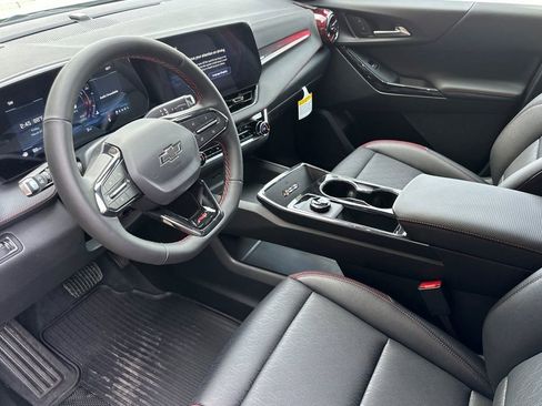 New 2026 Chevrolet Equinox RS w/ Convenience Package III FWD image 11