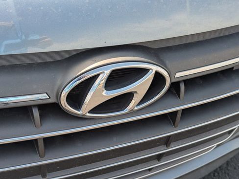 Used 2019 Hyundai Elantra Value Edition FWD image 11