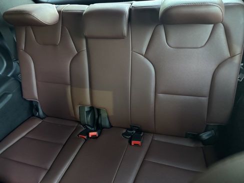 Used 2024 Kia Telluride EX w/ EX Captain's Chair Package image 14