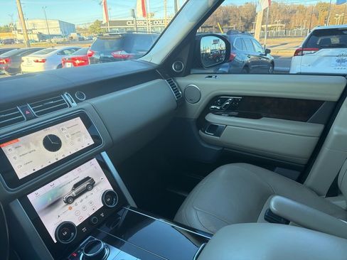 Used 2018 Land Rover Range Rover Long Wheelbase Supercharged image 19
