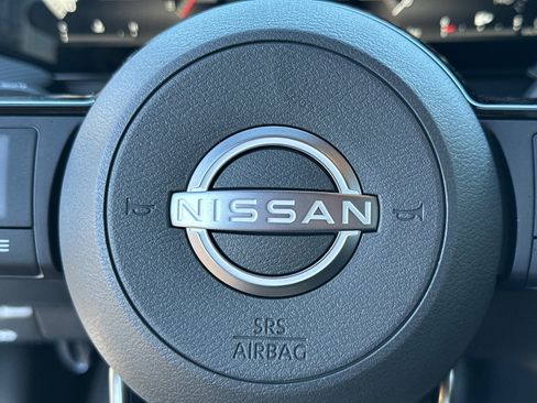 Used 2025 Nissan Kicks SR image 24