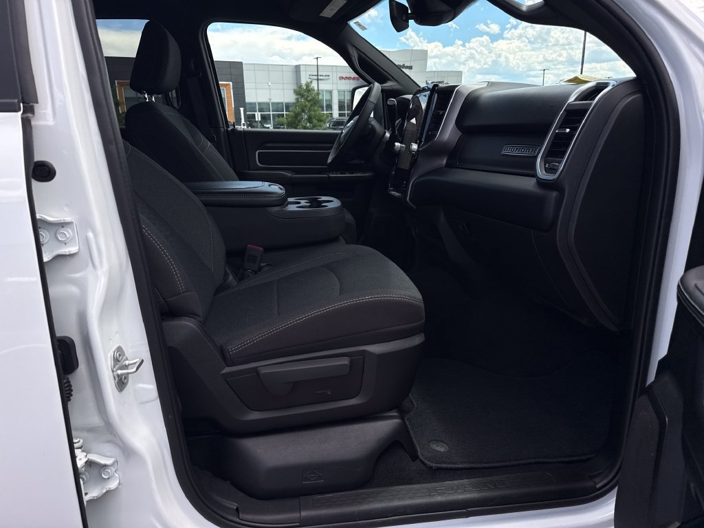 Used 2026 RAM 2500 Big Horn AWD/4WD image 32