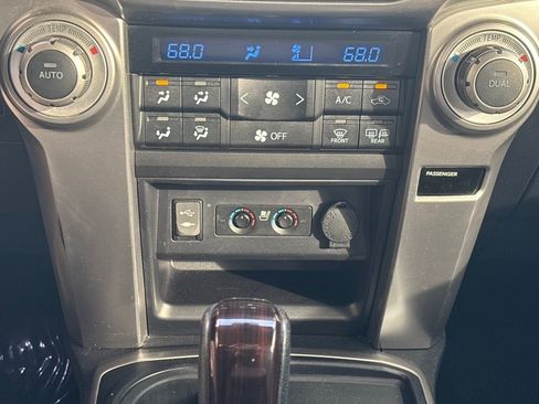 Used 2014 Toyota 4Runner Limited image 13