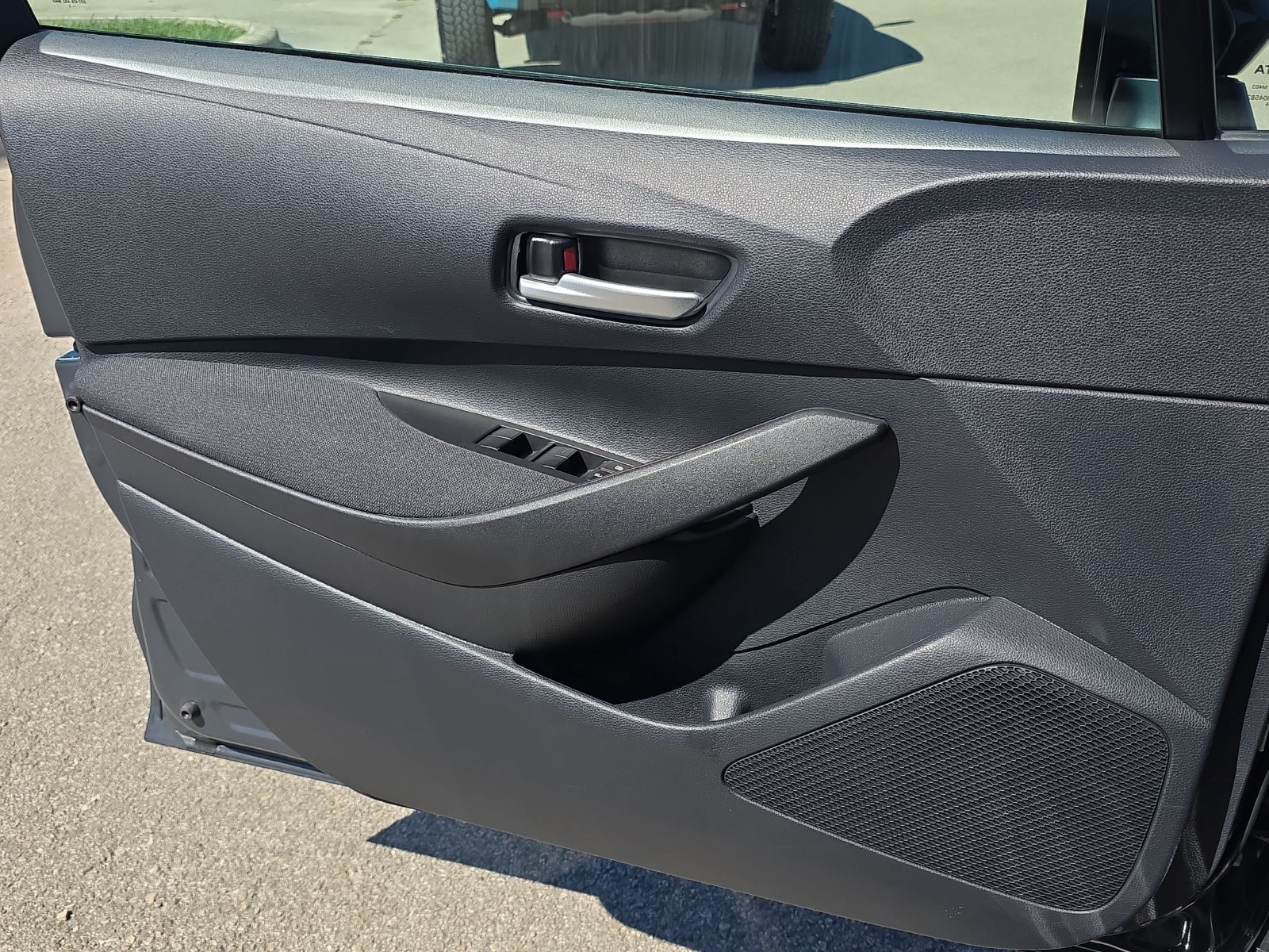 Used 2026 Toyota Corolla SE FWD image 24