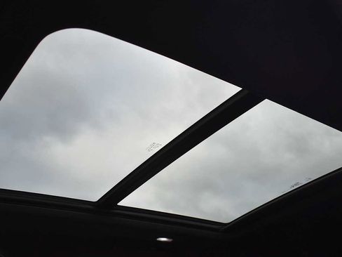 New 2026 Chevrolet Suburban RST image 10