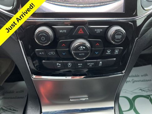 Used 2020 Jeep Grand Cherokee Altitude AWD/4WD image 29