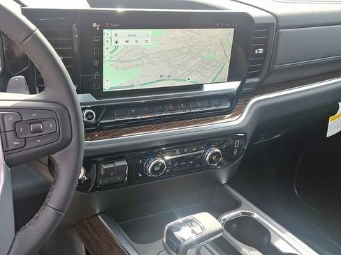 New 2026 GMC Sierra 1500 Elevation image 8