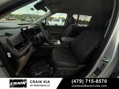 New 2026 Kia Carnival EX FWD image 22