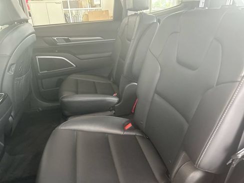 Certified 2024 Kia Telluride S w/ S Sunroof Package AWD/4WD image 27