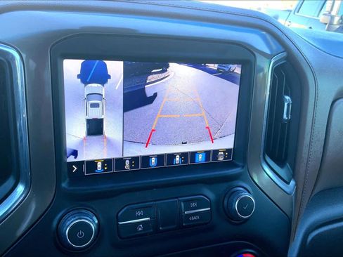 Used 2022 Chevrolet Silverado 1500 High Country w/ Technology Package image 26