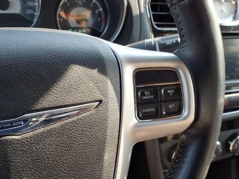 Used 2011 Chrysler 200 Limited FWD image 19