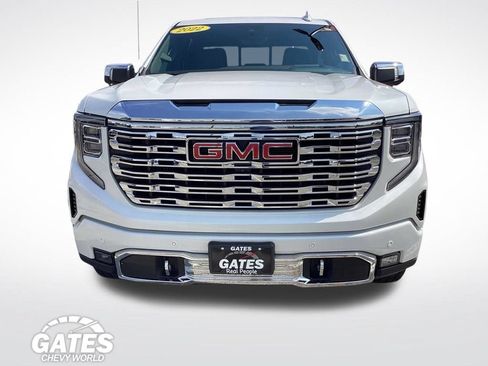 Used 2022 GMC Sierra 1500 Denali w/ Denali Reserve Package AWD/4WD image 2