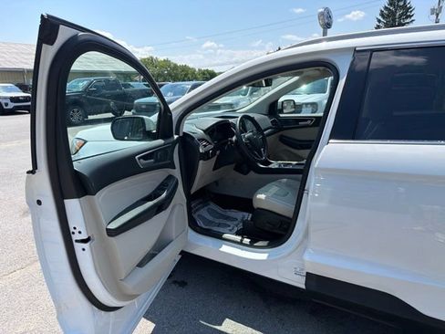 Used 2023 Ford Edge Titanium AWD/4WD image 18