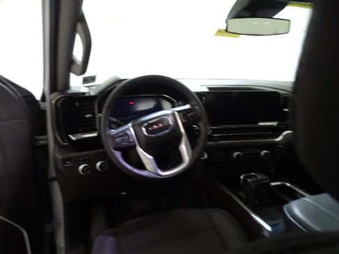 Certified 2024 GMC Sierra 1500 Elevation w/ X31 Off-Road Package AWD/4WD image 5