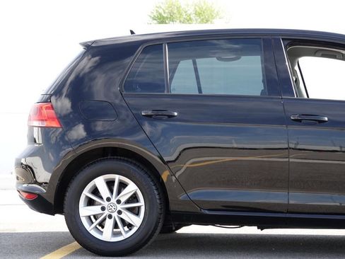 Used 2016 Volkswagen Golf S FWD image 31