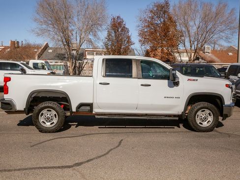 Used 2023 Chevrolet Silverado 2500 W/T w/ WT Convenience Package image 4