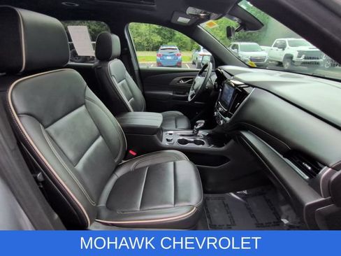 Used 2024 Chevrolet Traverse Premier w/ Redline Edition AWD/4WD image 29