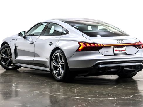 Used 2022 Audi e-tron GT Premium Plus image 12