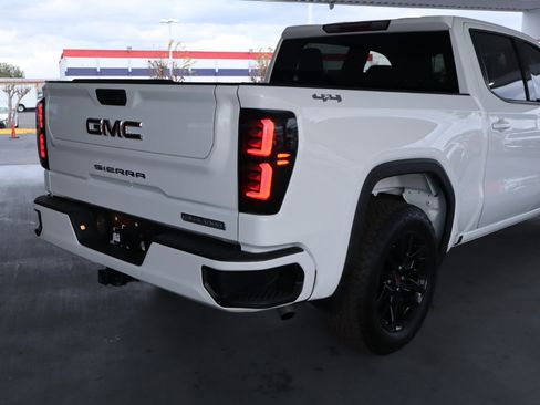 Used 2022 GMC Sierra 1500 Elevation image 7