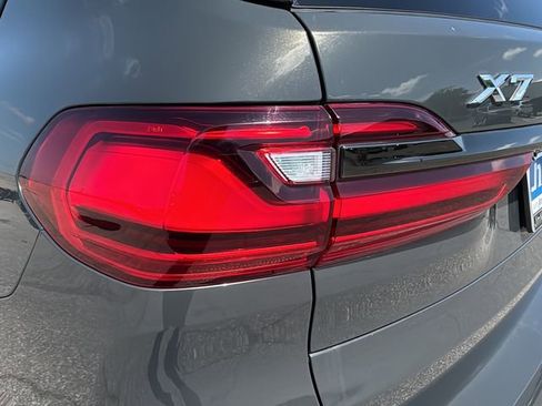 Used 2022 BMW X7 xDrive40i w/ M Sport Package image 29