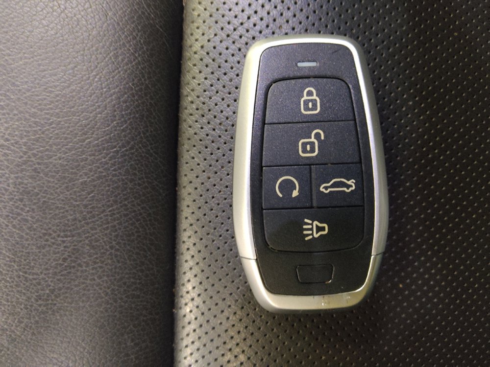 Used 2017 Chevrolet Impala Premier w/ Enhanced Convenience Package FWD image 32