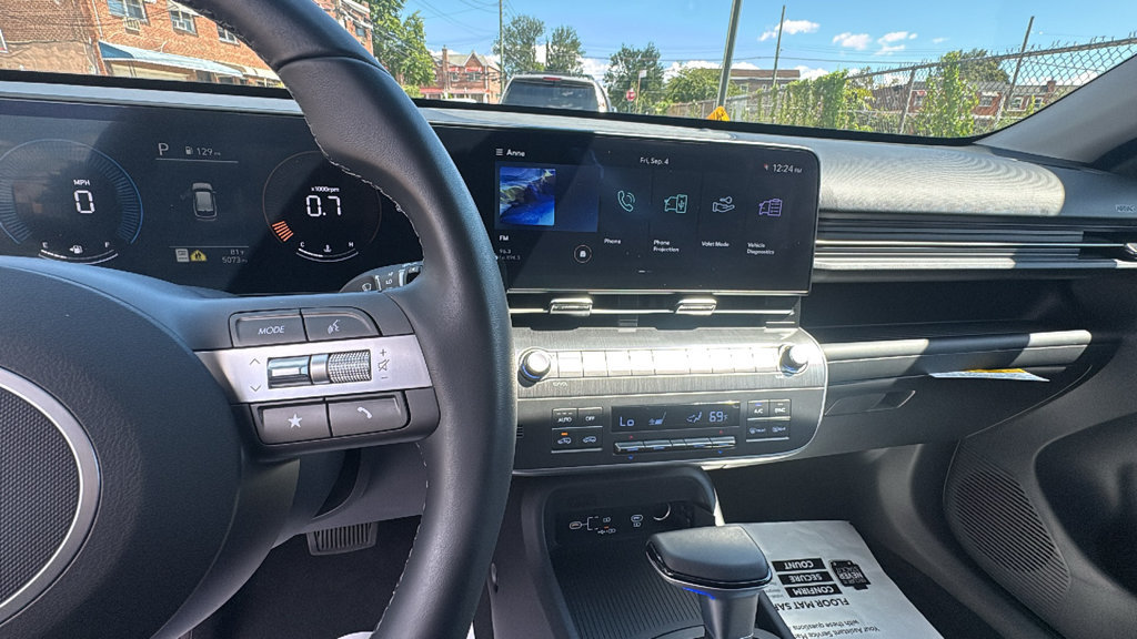 Used 2024 Hyundai Kona SEL AWD/4WD image 15