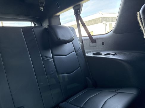 Used 2019 Cadillac Escalade ESV Platinum image 37