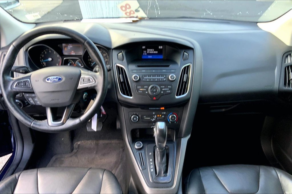 Used 2016 Ford Focus SE w/ Equipment Group 201A FWD image 10