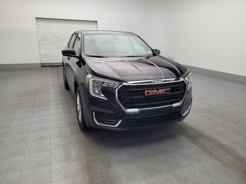 Used 2024 GMC Terrain SLE image 14