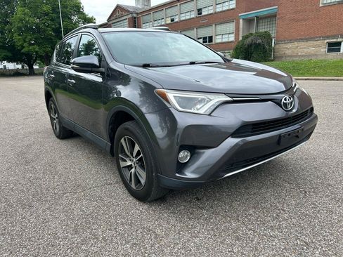 Used 2016 Toyota RAV4 XLE AWD/4WD image 6