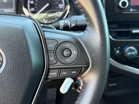 Used 2023 Toyota Camry SE image 19