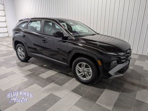 Used 2025 Hyundai Tucson SE image 5