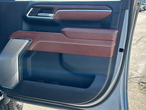 Used 2024 GMC Sierra 2500 Denali Ultimate image 10