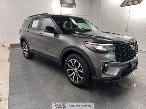 New 2026 Ford Explorer ST-Line RWD image 3